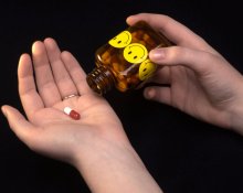 Для чего употребляют серотонин в таблетках и что вызывает его нехватку?